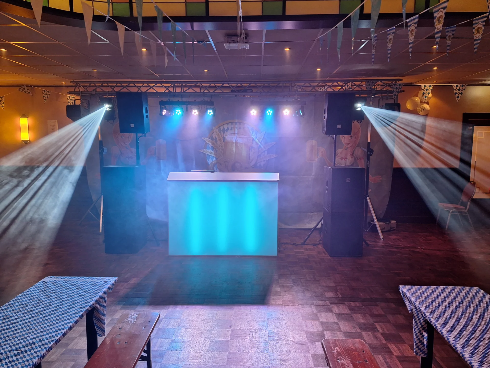 Oktoberfest cafe zaal ons huis rheden